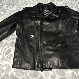 Men’s beautiful, lightweight, leather jacket, beautiful conditions